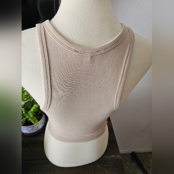 Zara Beige Ribbed Racerback Tank Top - Picture 2 of 3